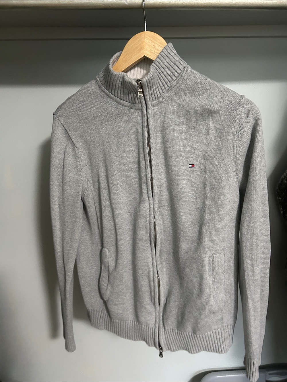 Tommy Hilfiger Men’s Light Gray Full‑Zip Knit Sweater Jacket
